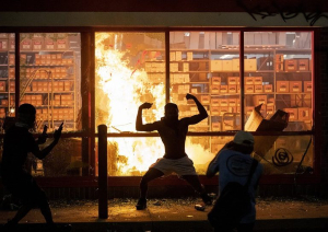 Violent Anitfa rioter